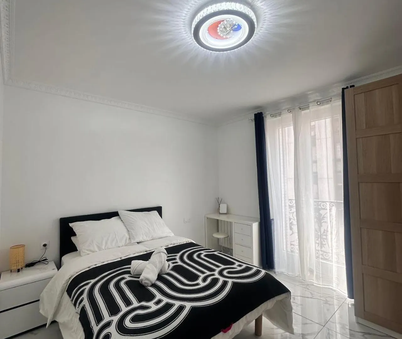Superbe Appartement Renove Au Coeur De La Capitale Париж